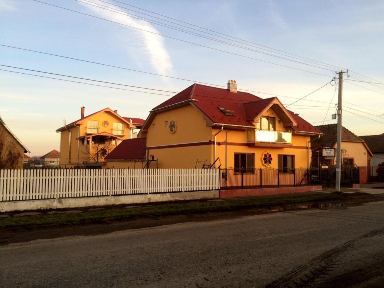 Villa Eden DeLux Yanoshi Dış mekan fotoğraf