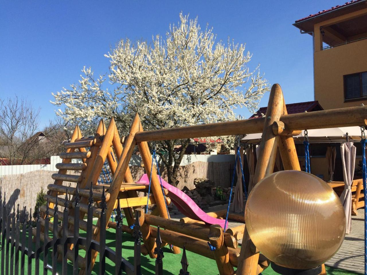Villa Eden DeLux Yanoshi Dış mekan fotoğraf