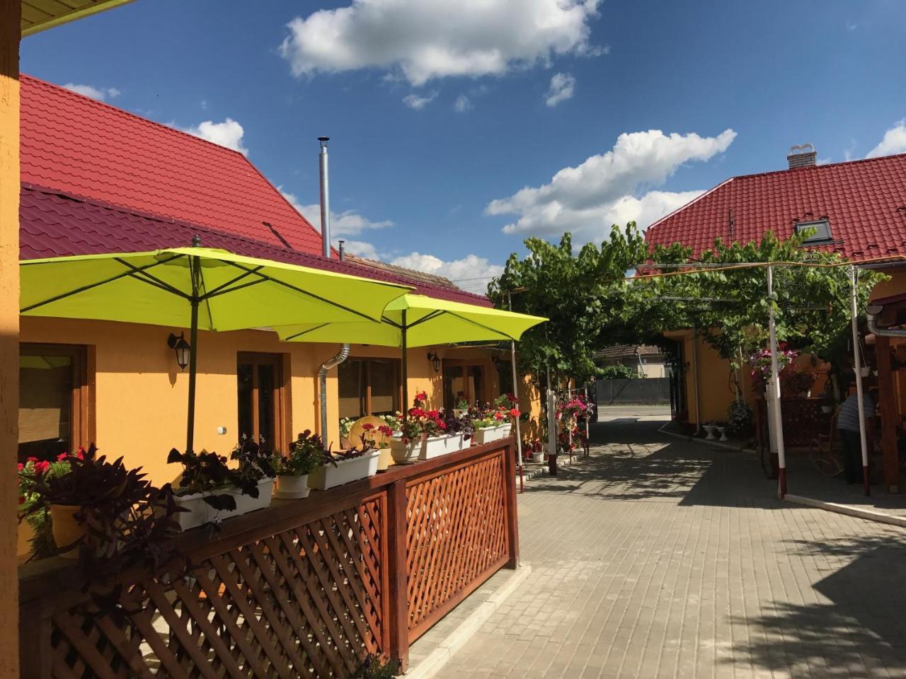 Villa Eden DeLux Yanoshi Dış mekan fotoğraf