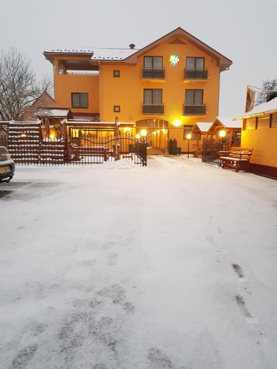 Villa Eden DeLux Yanoshi Dış mekan fotoğraf